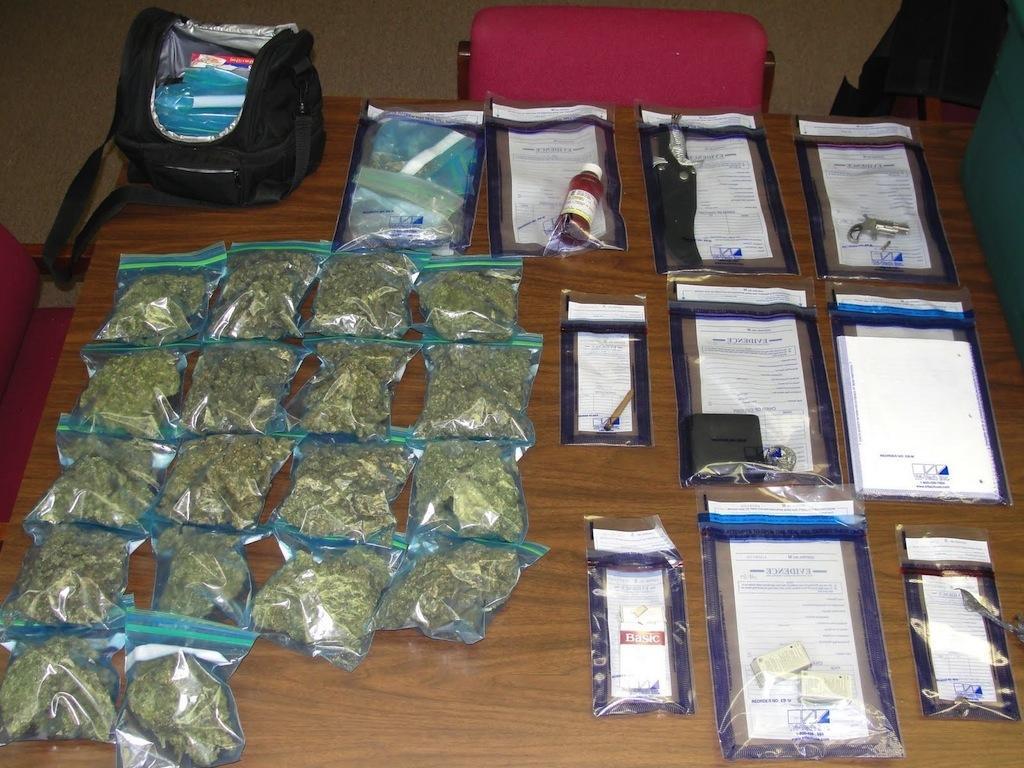 Drug Busts Wallpaper - Tons
